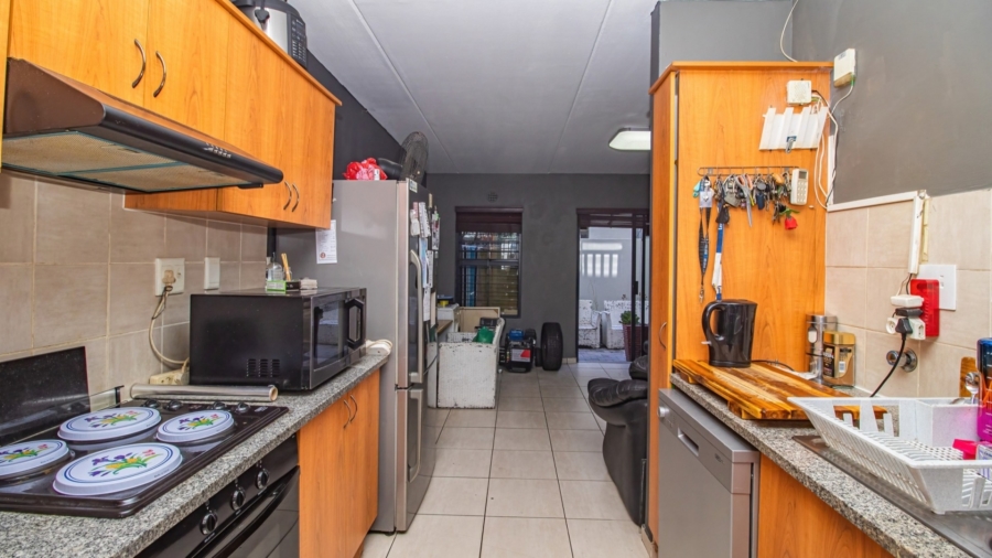 2 Bedroom Property for Sale in Parklands East Western Cape